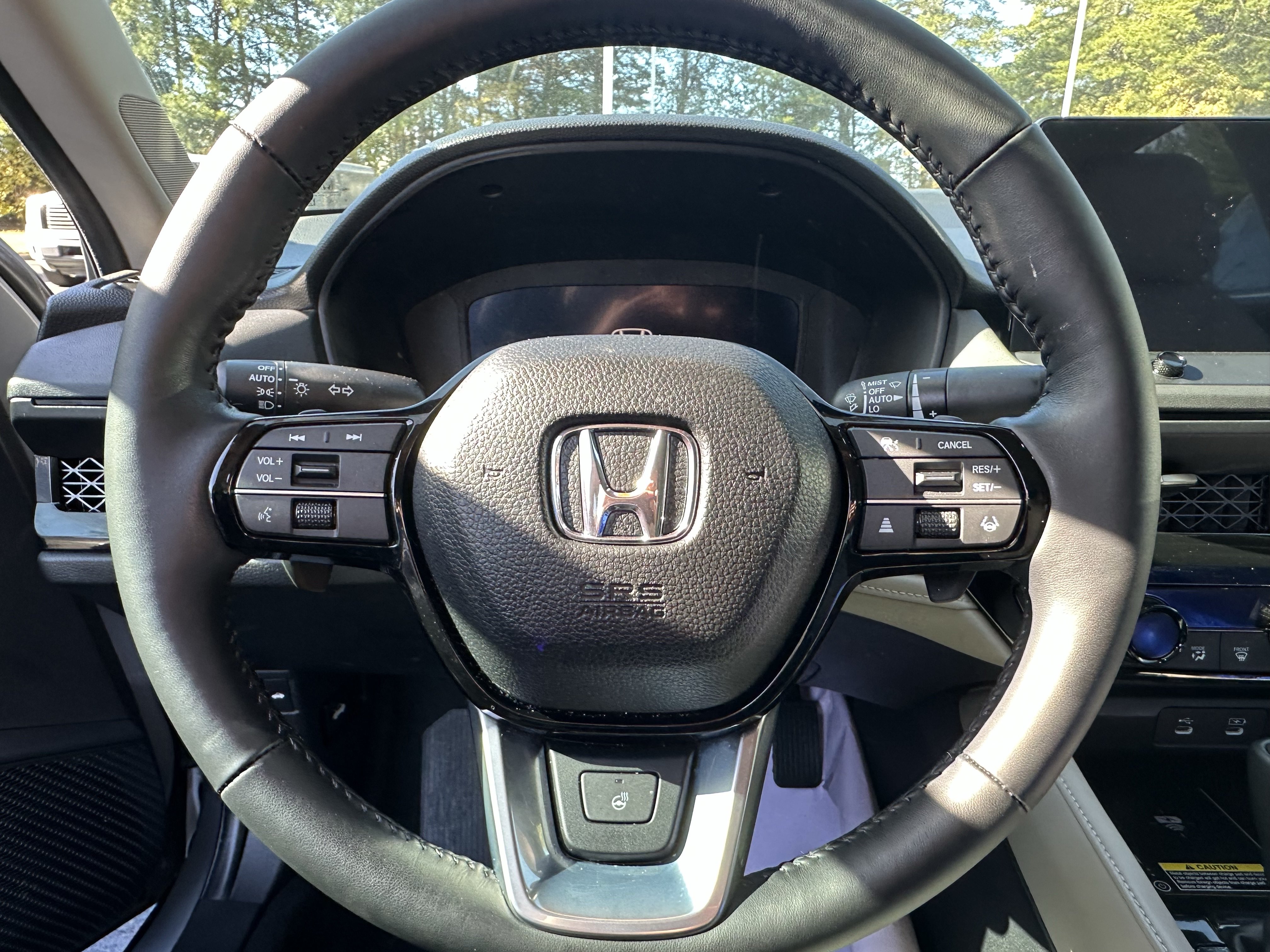 Used 2025 Honda Accord Touring image 6