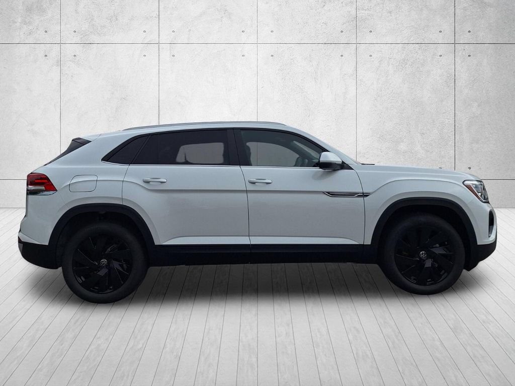 New 2026 Volkswagen Atlas Cross Sport SE FWD image 4