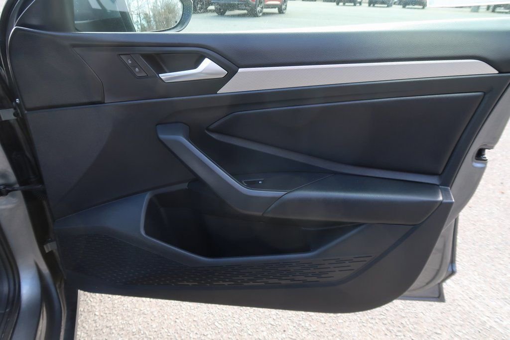 Used 2019 Volkswagen Jetta S image 38