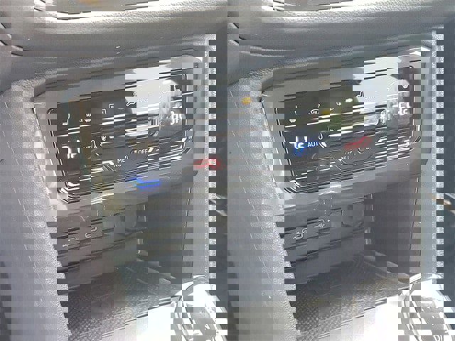 Certified 2022 Volkswagen Tiguan SE image 26