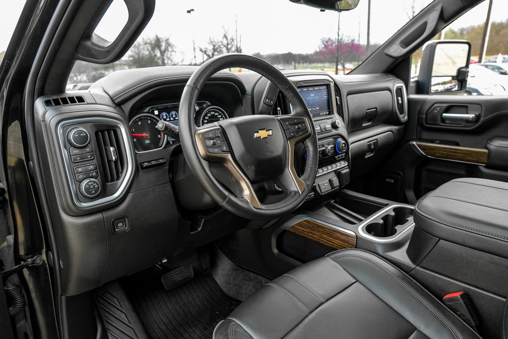 Used 2023 Chevrolet Silverado 3500 High Country w/ Z71 Off-Road Package AWD/4WD image 13