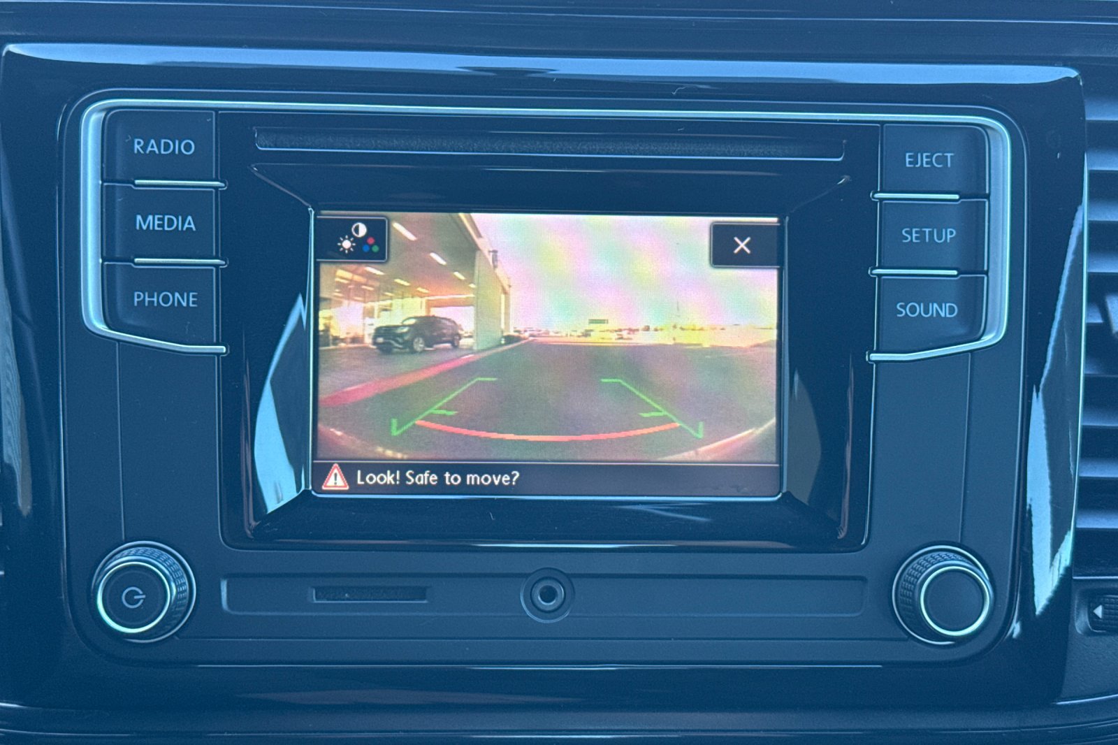 Used 2019 Volkswagen Beetle 2.0T S FWD image 18