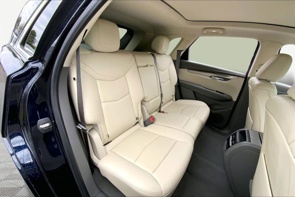 Used 2022 Cadillac XT5 Premium Luxury image 16