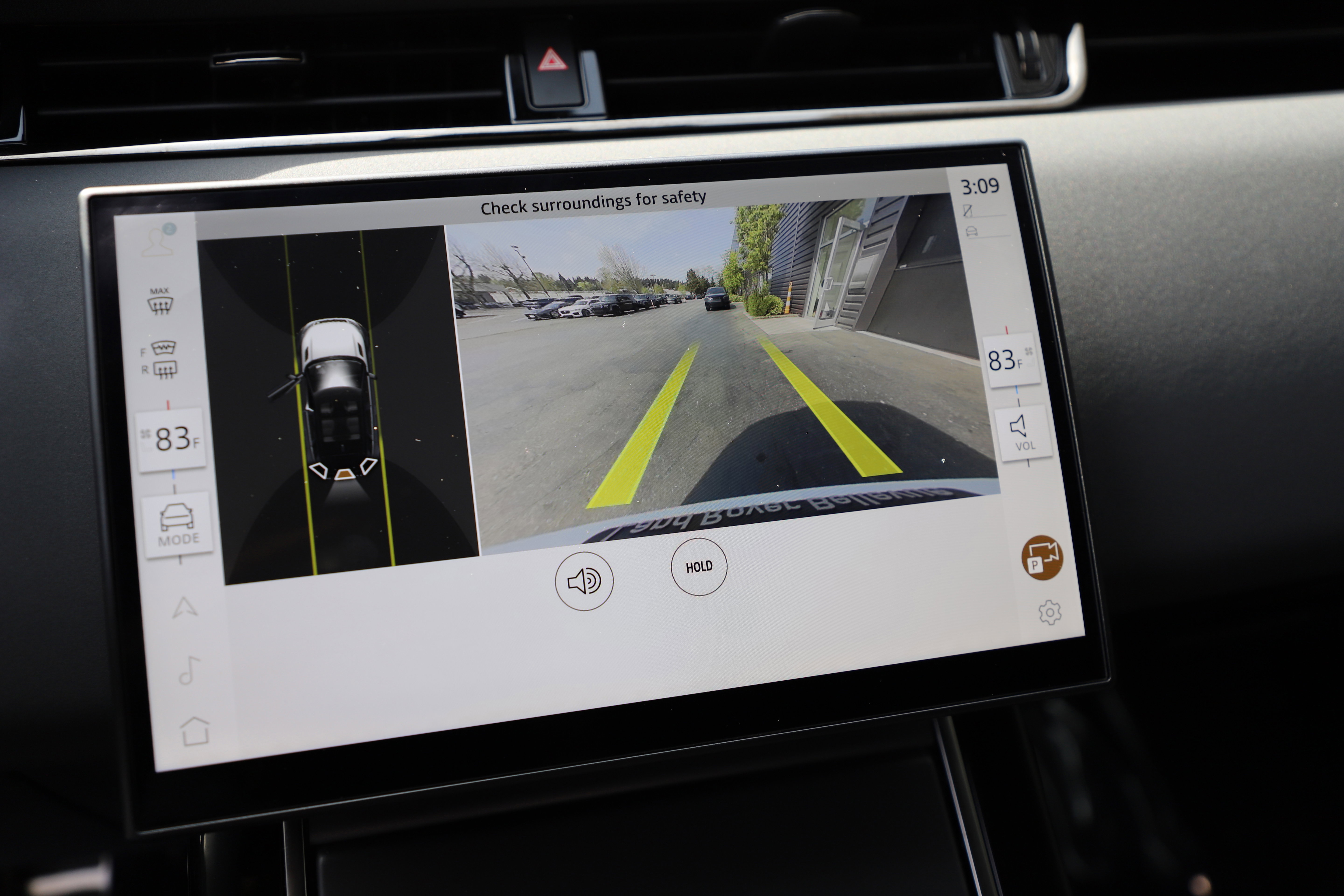 Certified 2025 Land Rover Range Rover Evoque Dynamic SE image 22