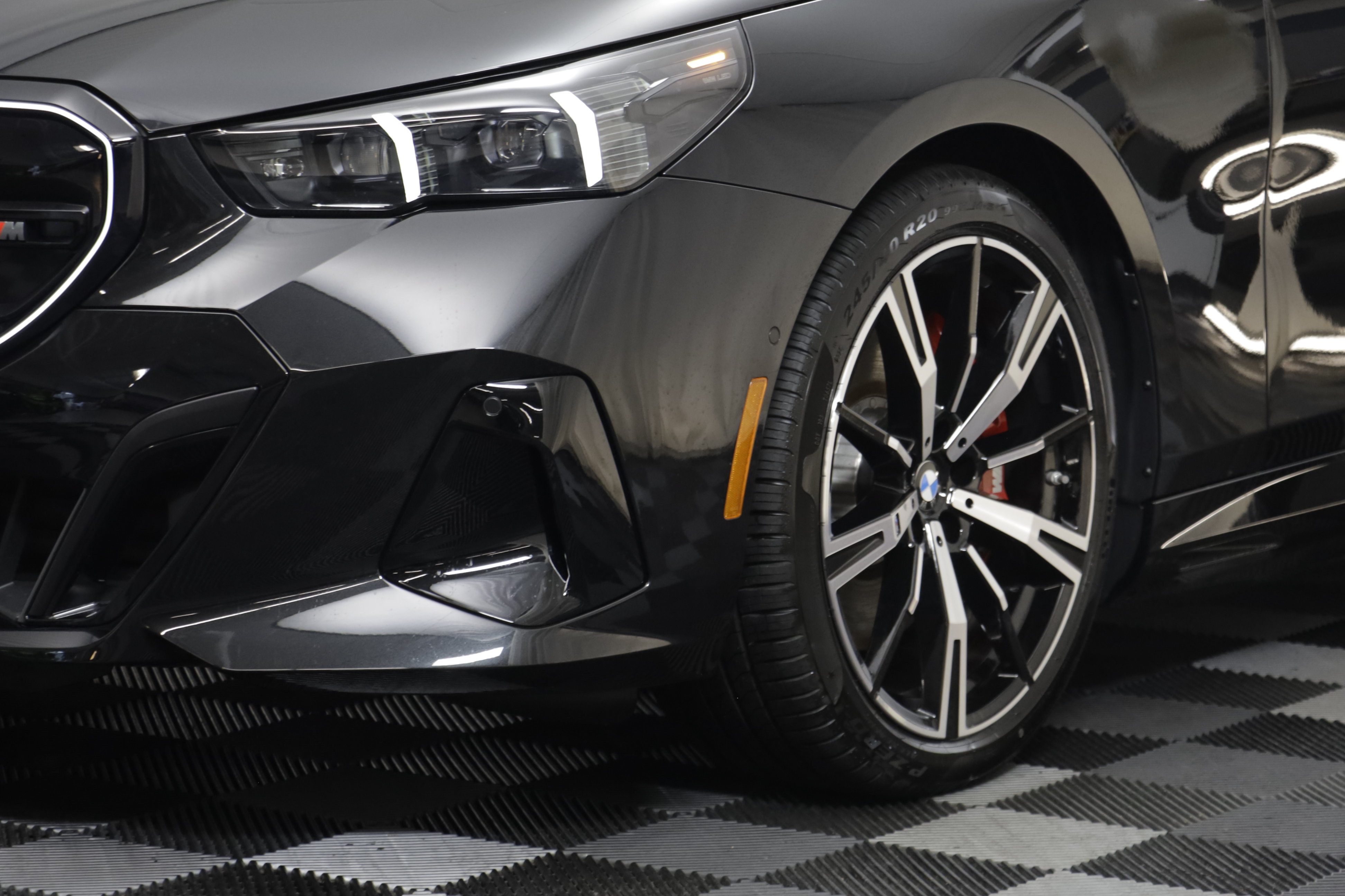 New 2026 BMW i5 M60 w/ Executive Package AWD/4WD image 4