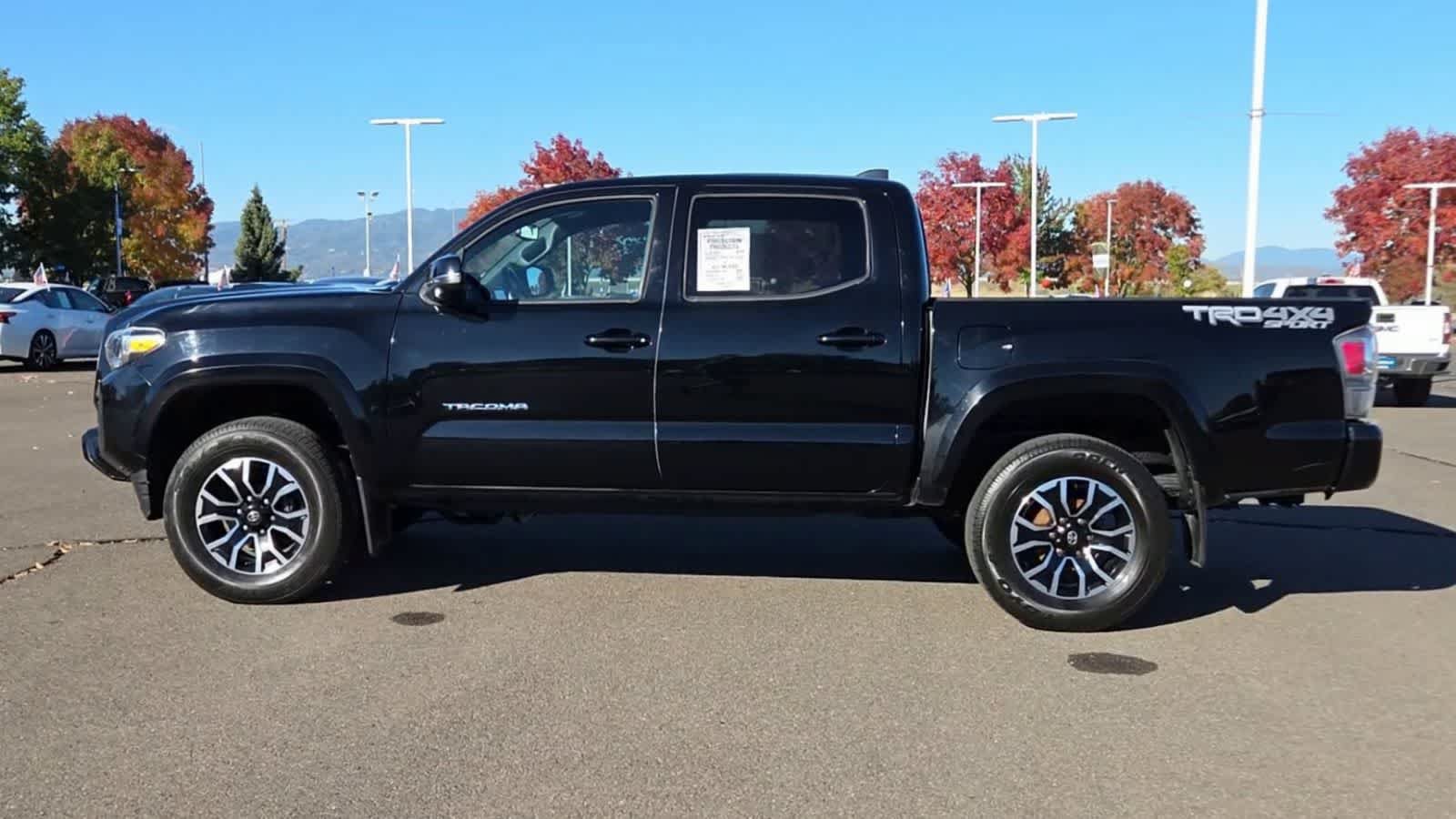 Used 2021 Toyota Tacoma TRD Sport AWD/4WD image 5