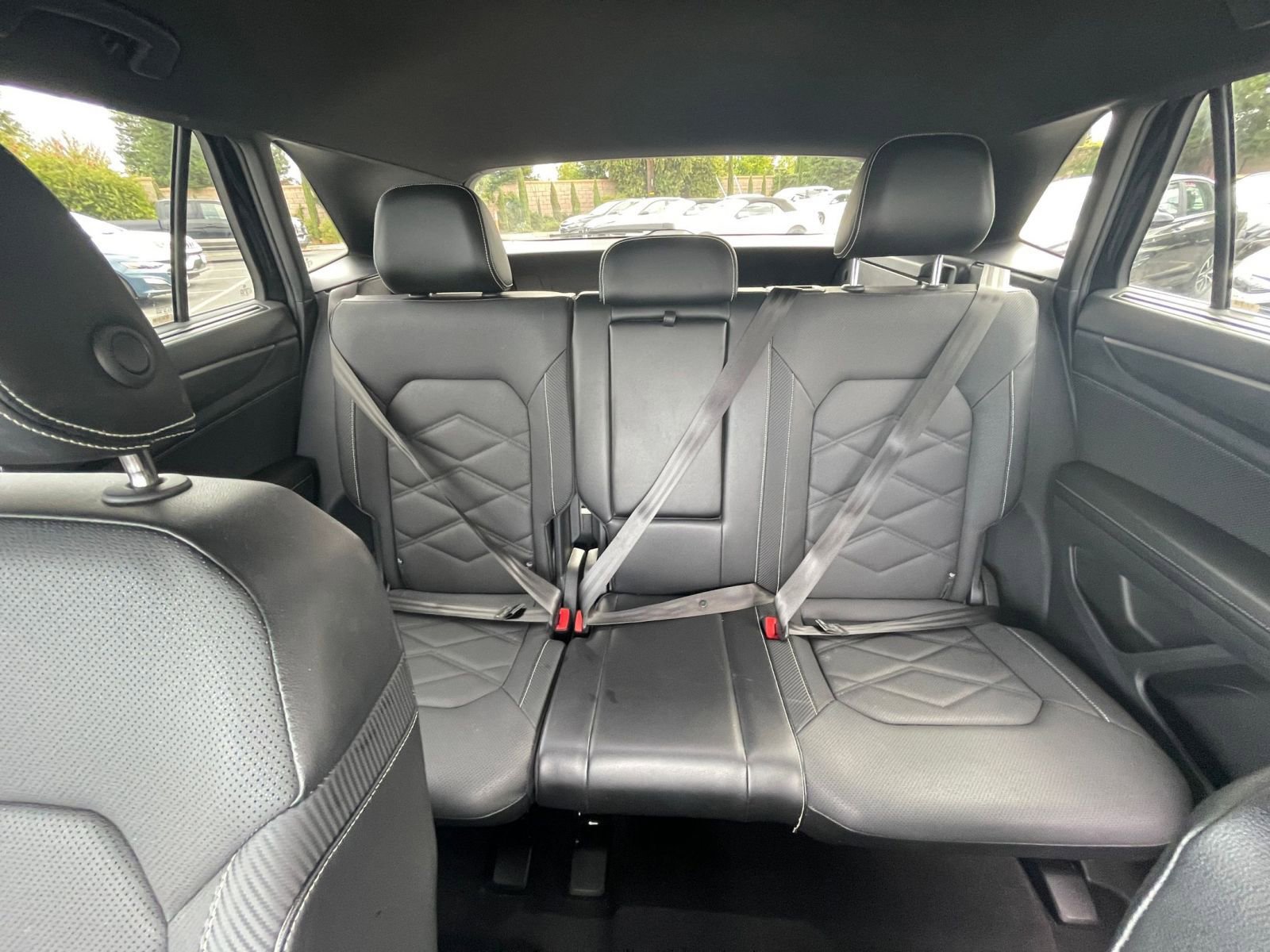 Used 2024 Volkswagen Atlas Cross Sport SE image 40