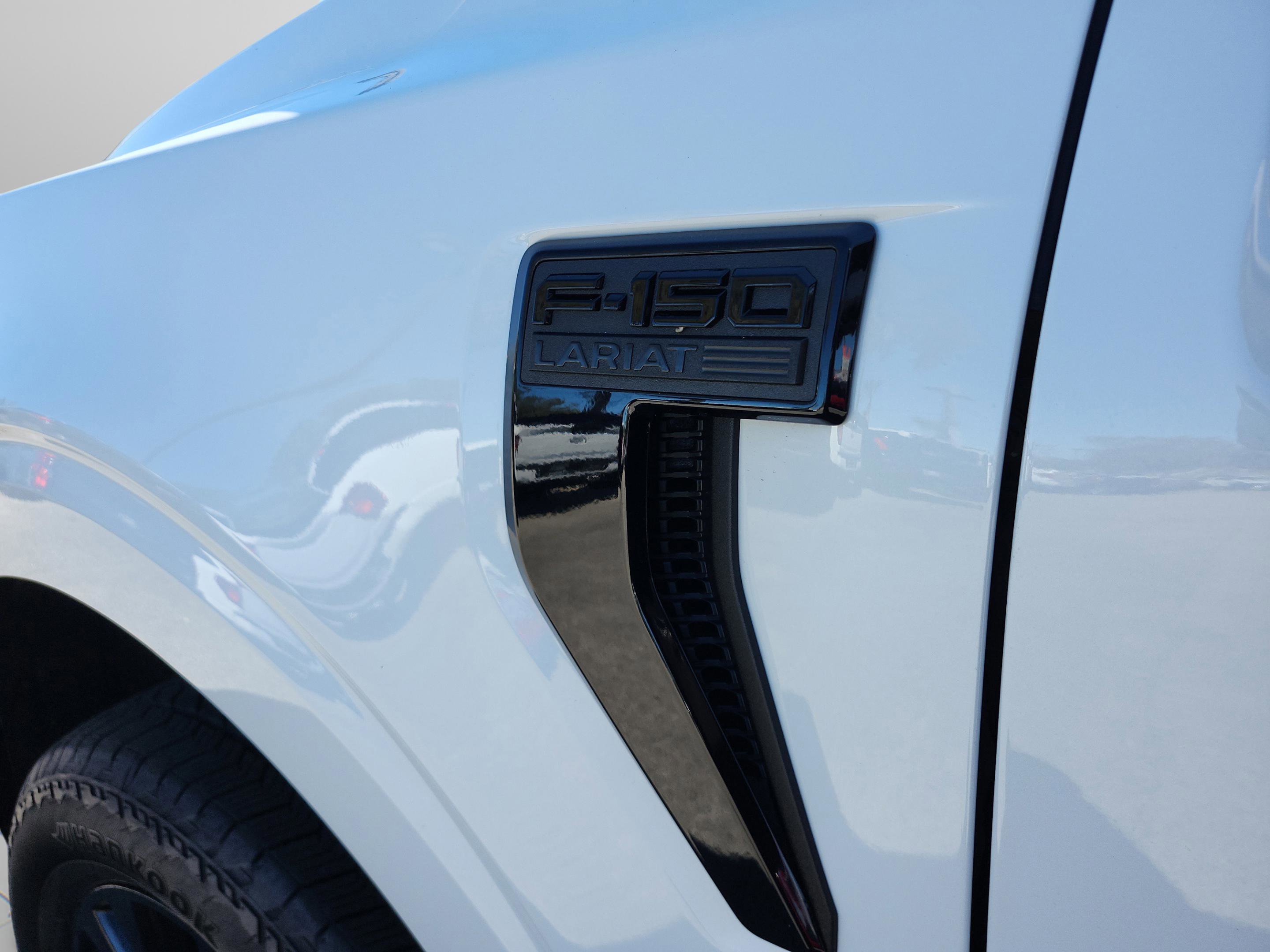 New 2025 Ford F150 Lariat w/ Equipment Group 502A High image 25