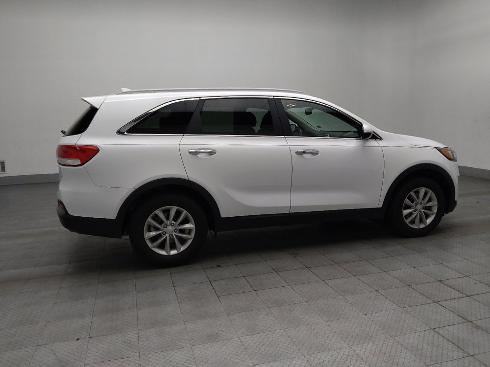 Used 2018 Kia Sorento LX image 10