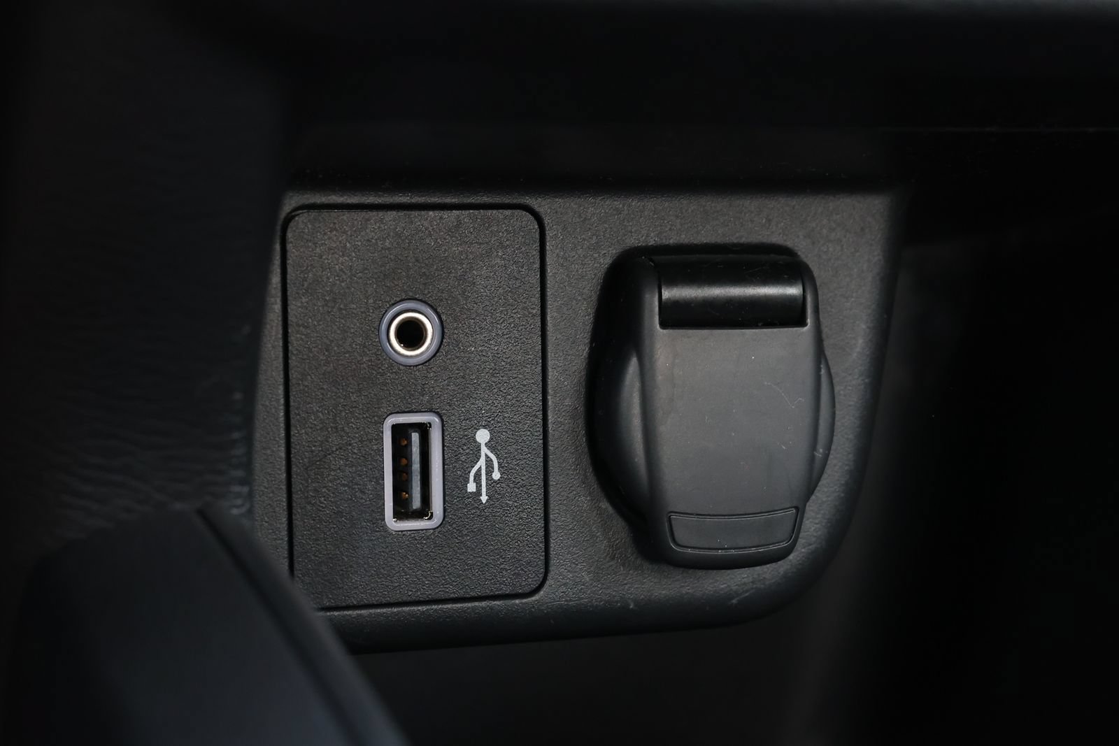 Used 2025 Nissan Versa S w/ Trunk Package FWD image 21