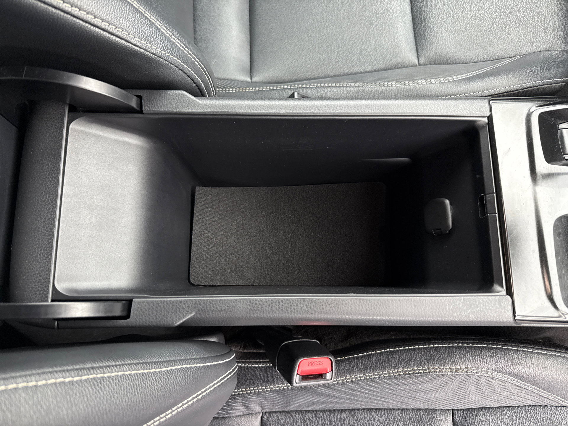 Certified 2025 Toyota Camry SE FWD image 15