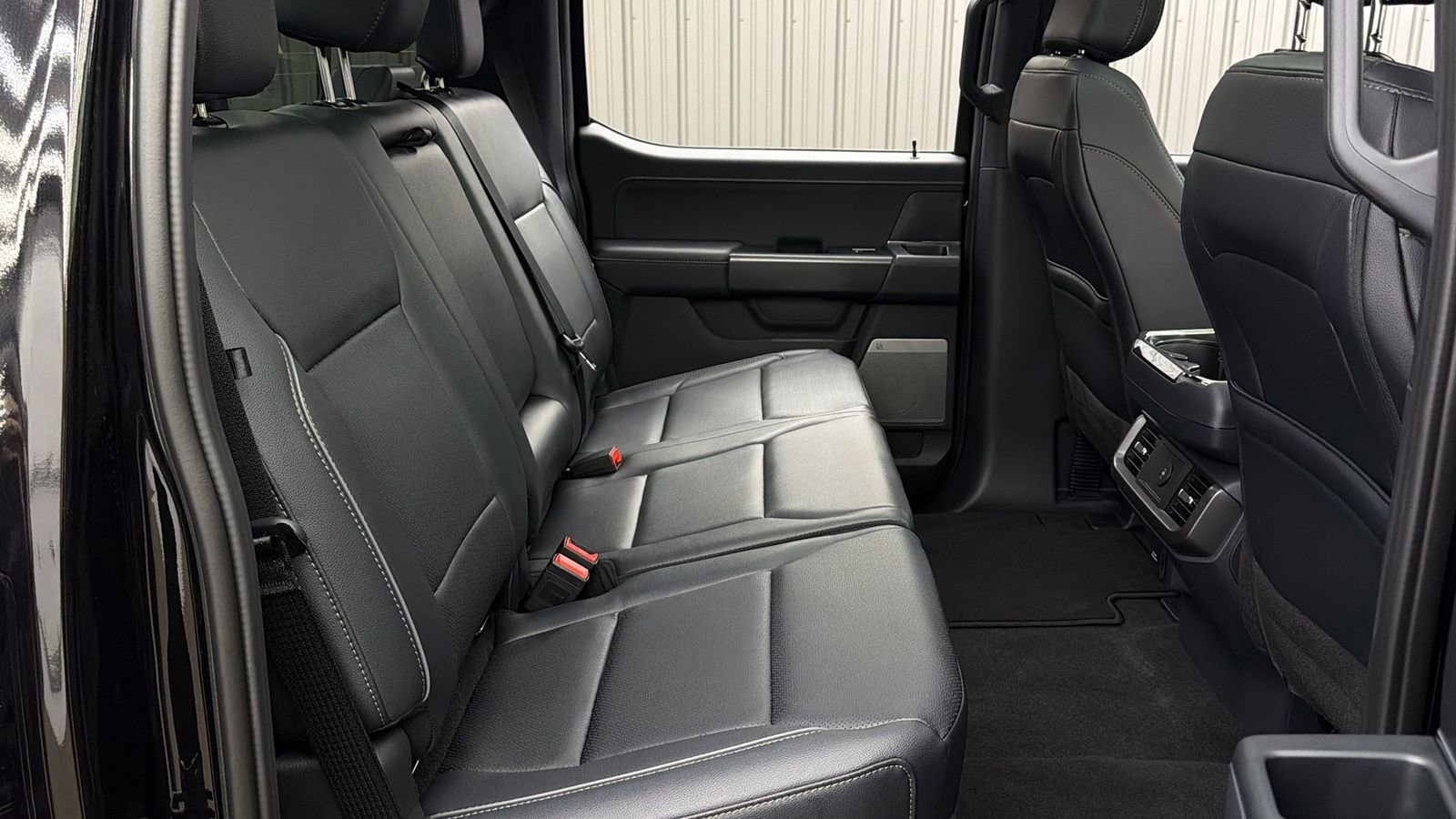 Used 2025 Ford F150 Lariat AWD/4WD image 40