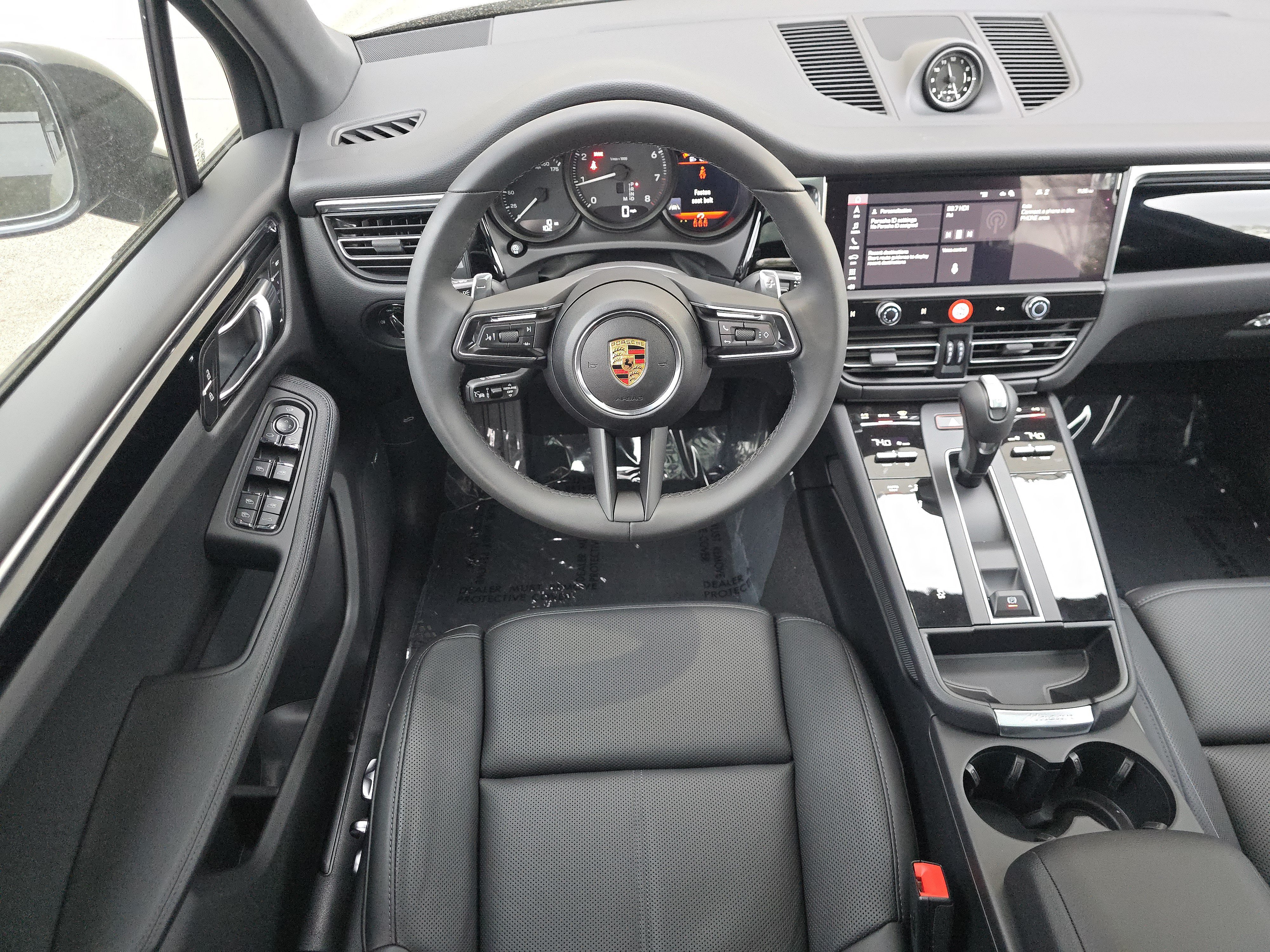 New 2026 Porsche Macan AWD/4WD image 17