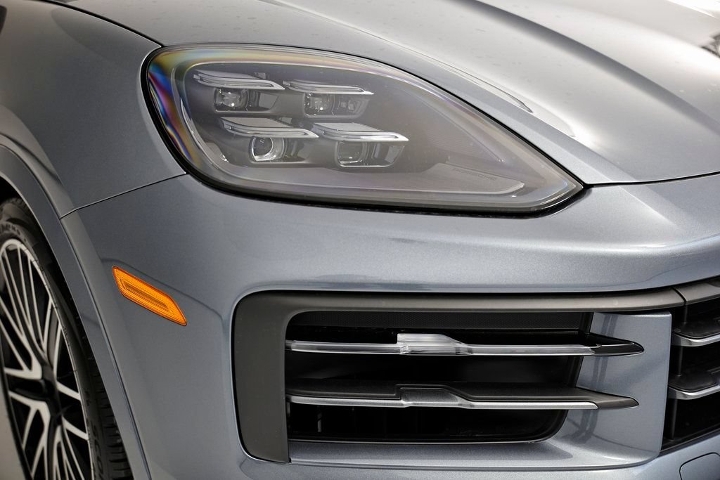New 2026 Porsche Cayenne AWD/4WD image 17