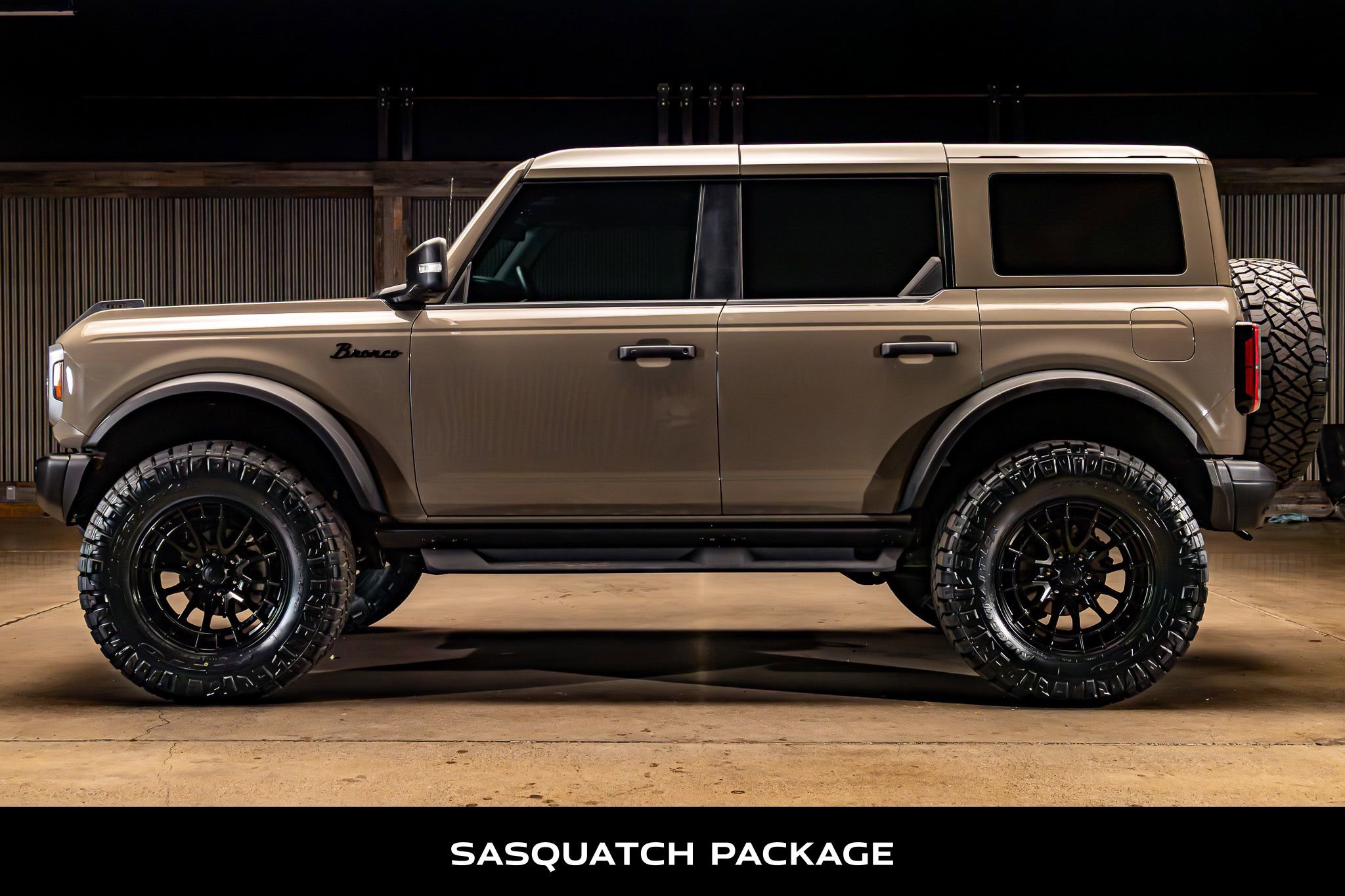 Used 2025 Ford Bronco Badlands AWD/4WD image 6