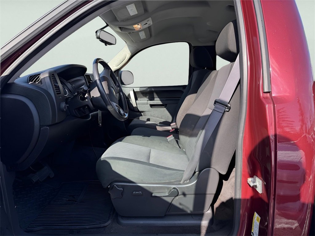 Used 2013 Chevrolet Silverado 1500 LT image 16