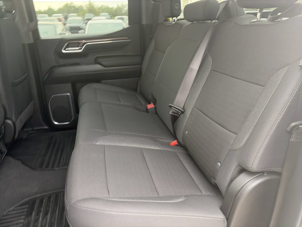 Used 2025 Chevrolet Silverado 1500 LT AWD/4WD image 27