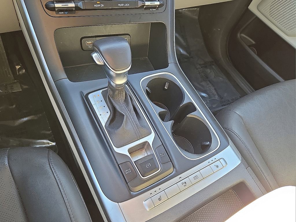 Used 2024 Kia Carnival LX image 29