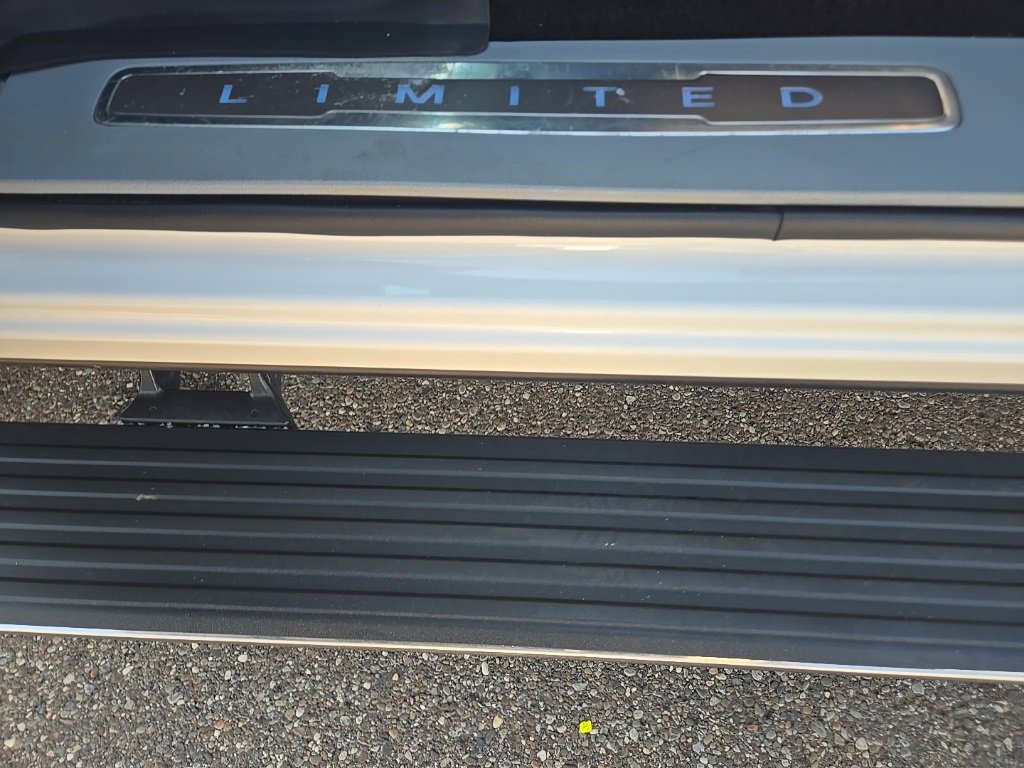 Used 2022 Ford F150 Limited image 15