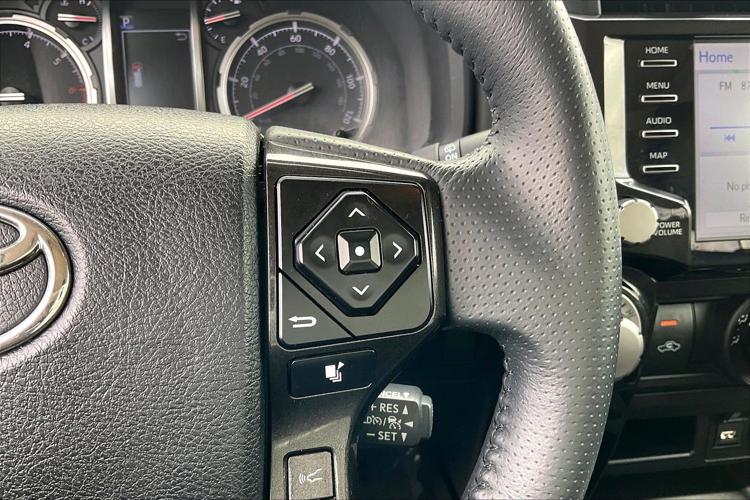 Used 2020 Toyota 4Runner TRD Off-Road Premium w/ Moonroof Package AWD/4WD image 24