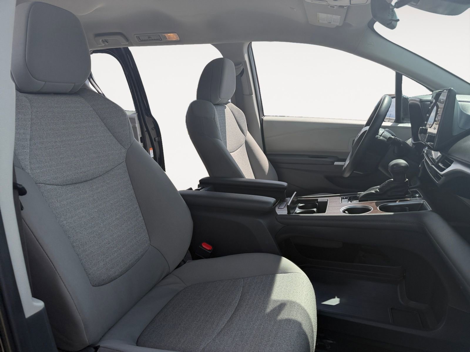 Certified 2024 Toyota Sienna LE image 15