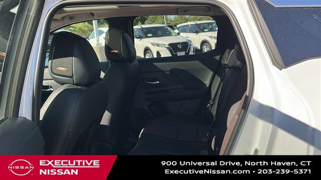 Used 2025 Nissan Kicks SR w/ SR Premium Package AWD/4WD image 23