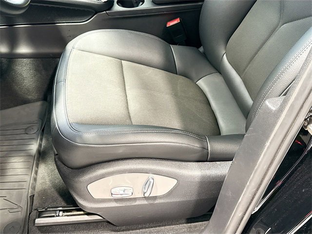 Used 2023 Porsche Macan image 17