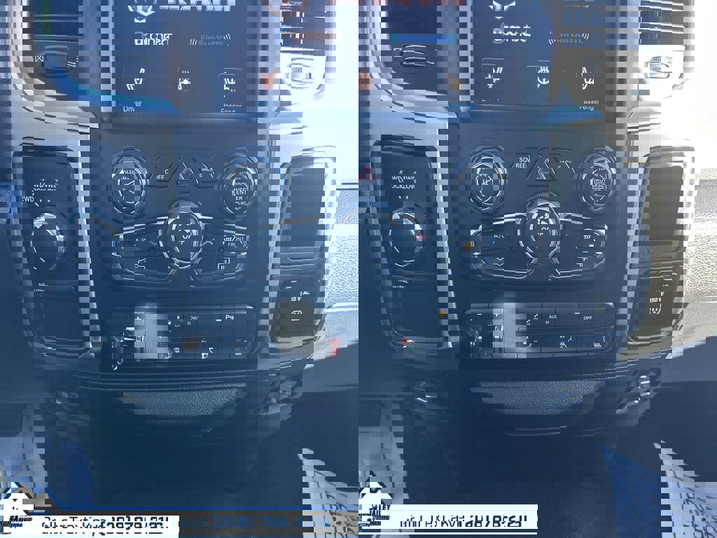 Used 2014 RAM 2500 Big Horn image 26