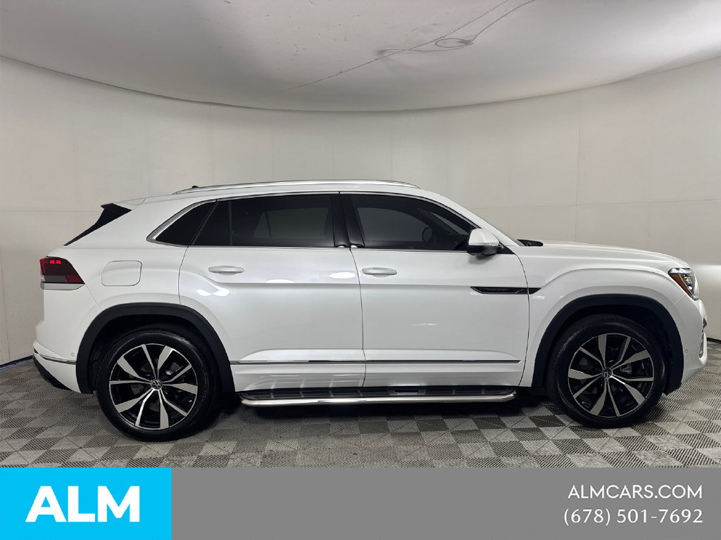 Used 2025 Volkswagen Atlas Cross Sport SEL Premium R-Line AWD/4WD image 4