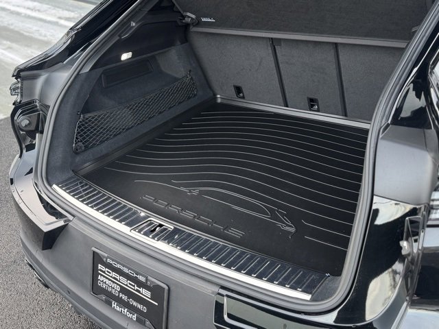 Used 2024 Porsche Cayenne Coupe image 34