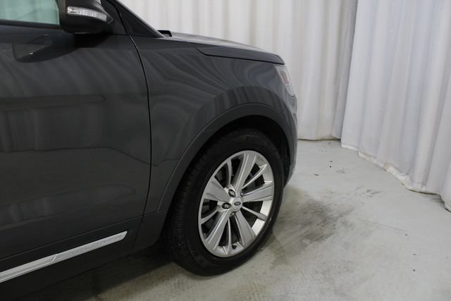 Used 2019 Ford Explorer Limited w/ Class III Trailer Tow Package FWD image 30