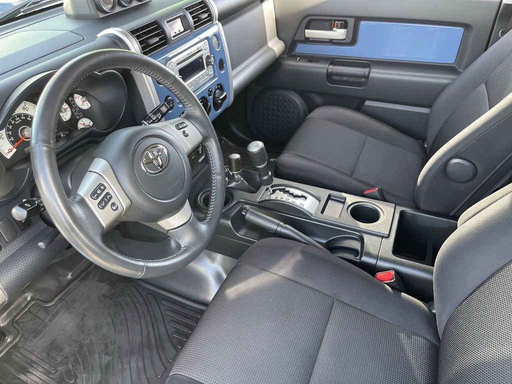 Used 2013 Toyota FJ Cruiser 4WD w/ Upgrade Pkg image 19