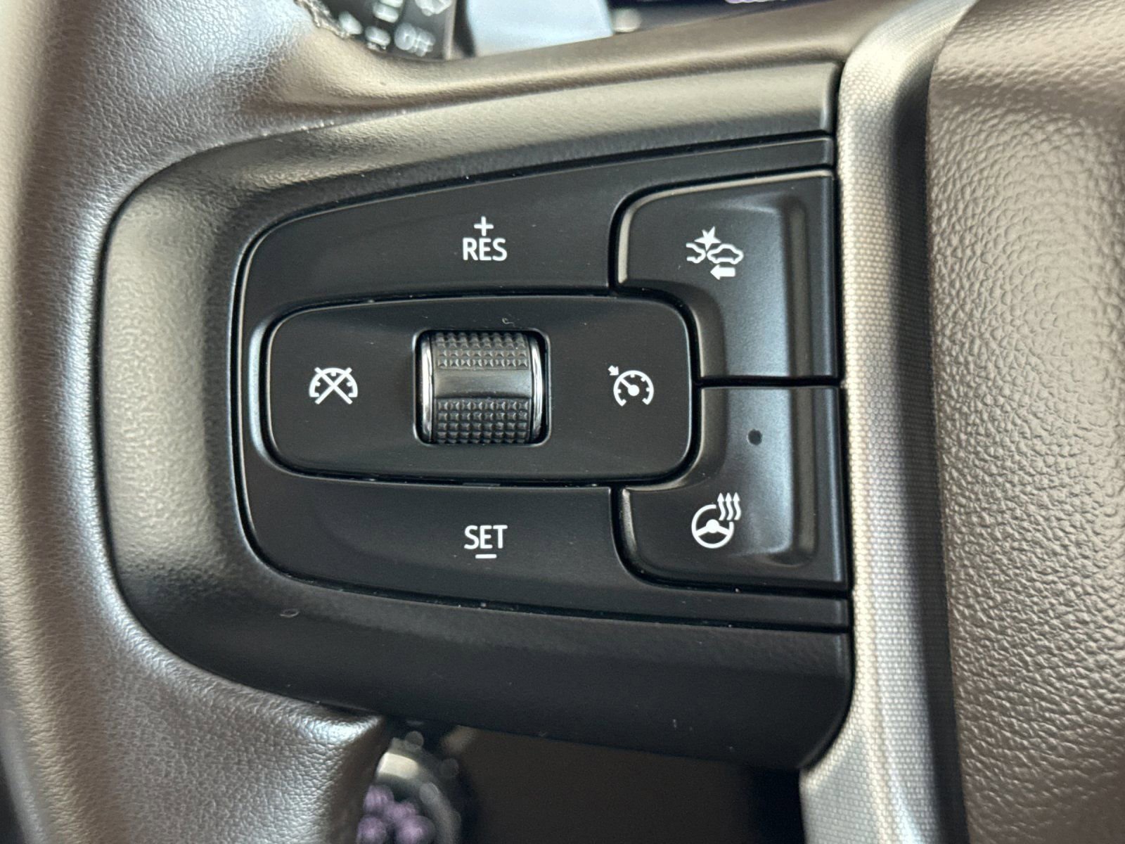 Used 2024 GMC Sierra 1500 SLT w/ SLT Convenience Package image 28