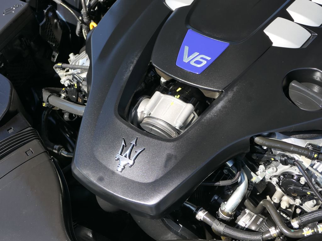 Used 2023 Maserati Quattroporte Modena image 28