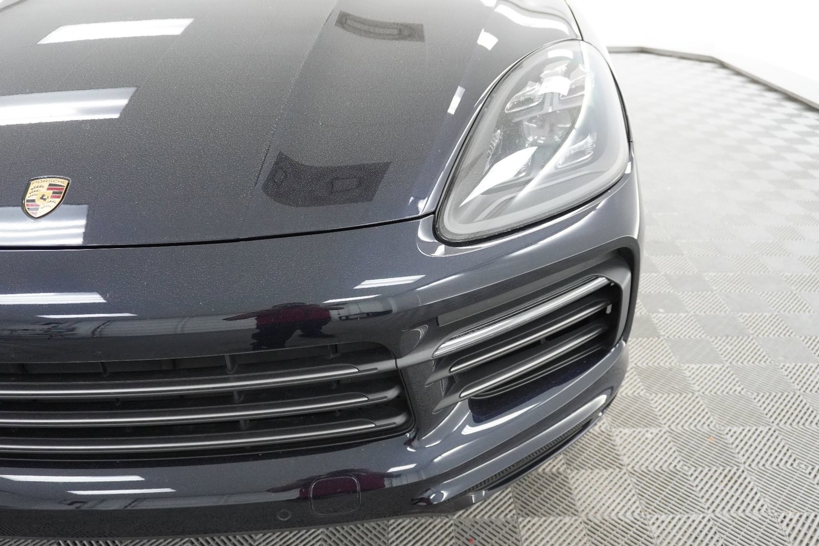Certified 2023 Porsche Cayenne S image 13
