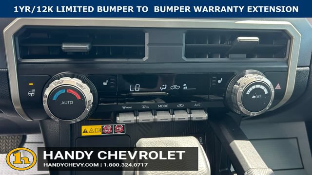 Used 2025 Toyota Tacoma SR5 AWD/4WD image 27