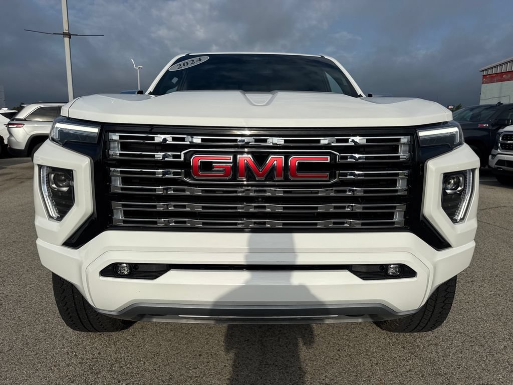 Used 2024 GMC Canyon Denali AWD/4WD image 9