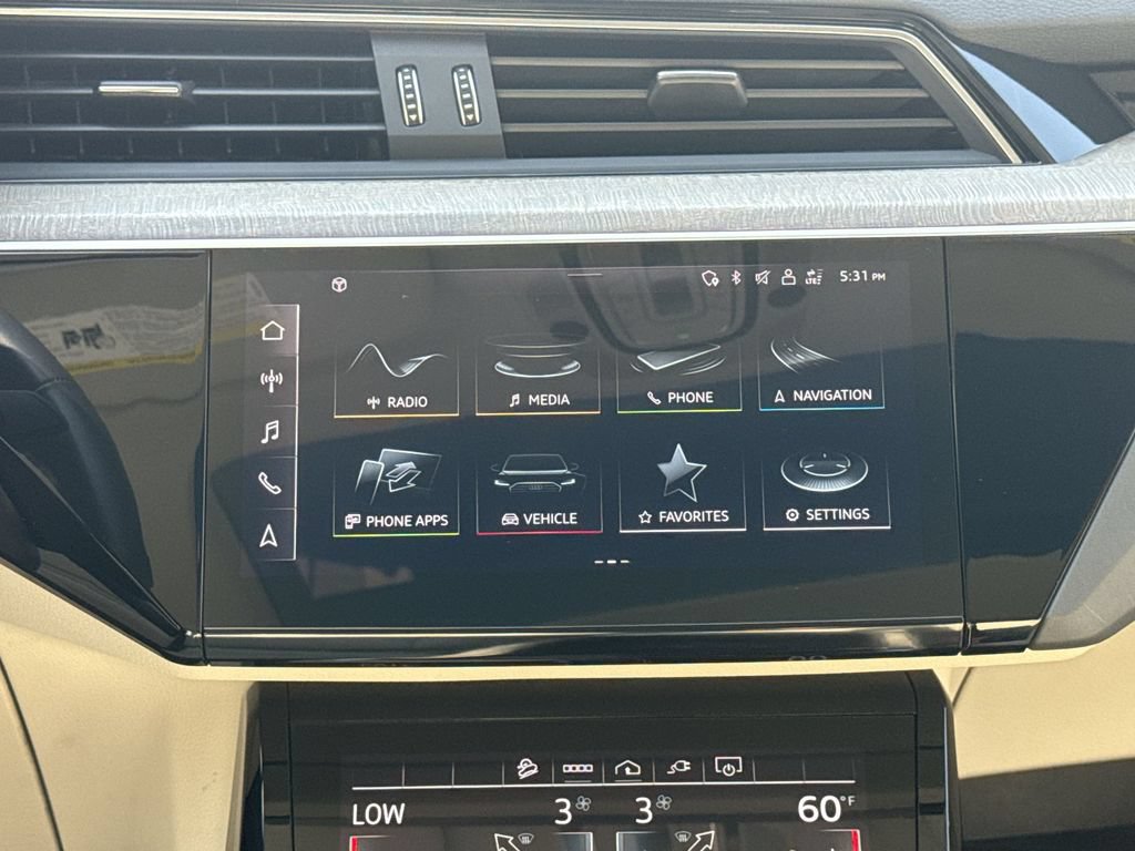 Used 2024 Audi Q8 e-tron Premium Plus AWD/4WD image 20