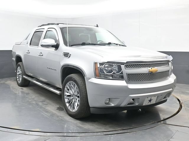 Used 2013 Chevrolet Avalanche LT AWD/4WD image 2