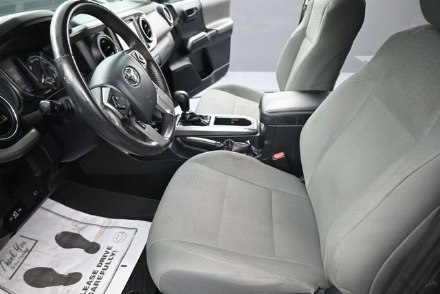 Used 2018 Toyota Tacoma SR5 RWD image 21