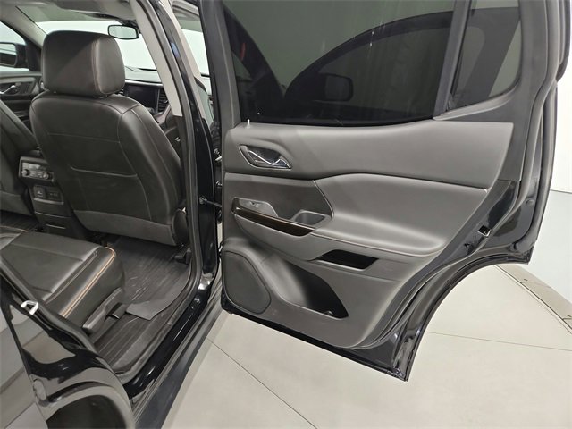 Used 2023 GMC Acadia AT4 image 37