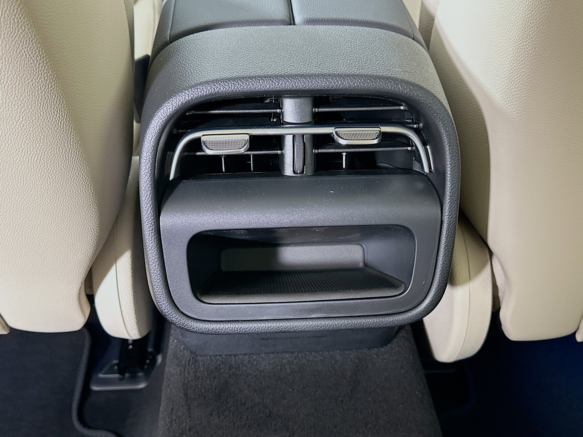 Certified 2025 Mercedes-Benz E 350 4MATIC Sedan image 33