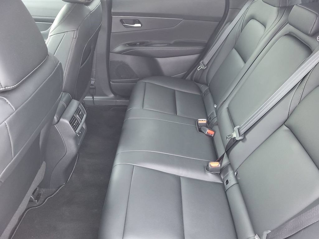 Used 2025 Nissan Murano SV AWD/4WD image 30