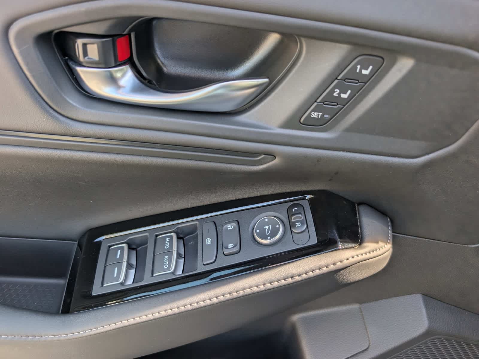 Used 2024 Honda Accord Touring image 17