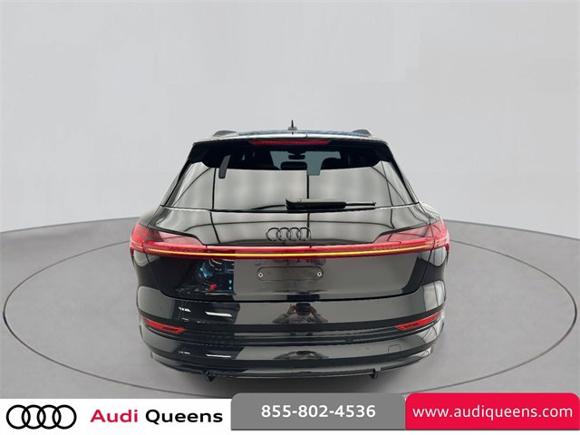 Used 2023 Audi e-tron S Prestige w/ Prestige Package image 3