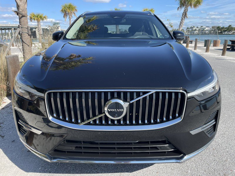 Used 2023 Volvo XC60 B5 Plus w/ Protection Package Premier AWD/4WD image 4