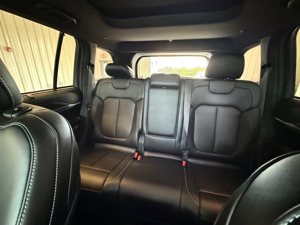 Used 2024 Jeep Grand Cherokee Limited w/ Luxury Tech Group II AWD/4WD image 29