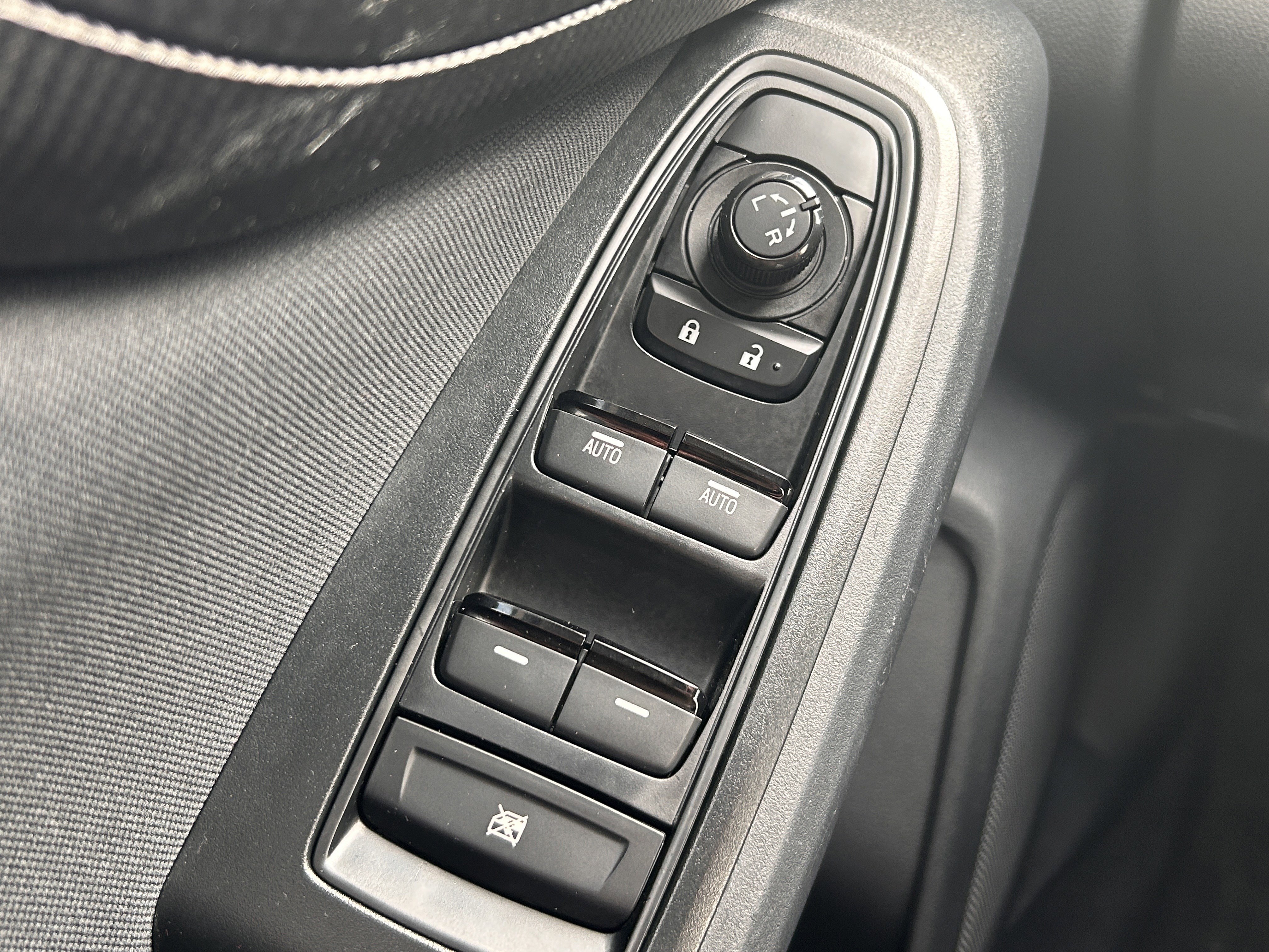 Certified 2023 Subaru Crosstrek 2.0i image 18