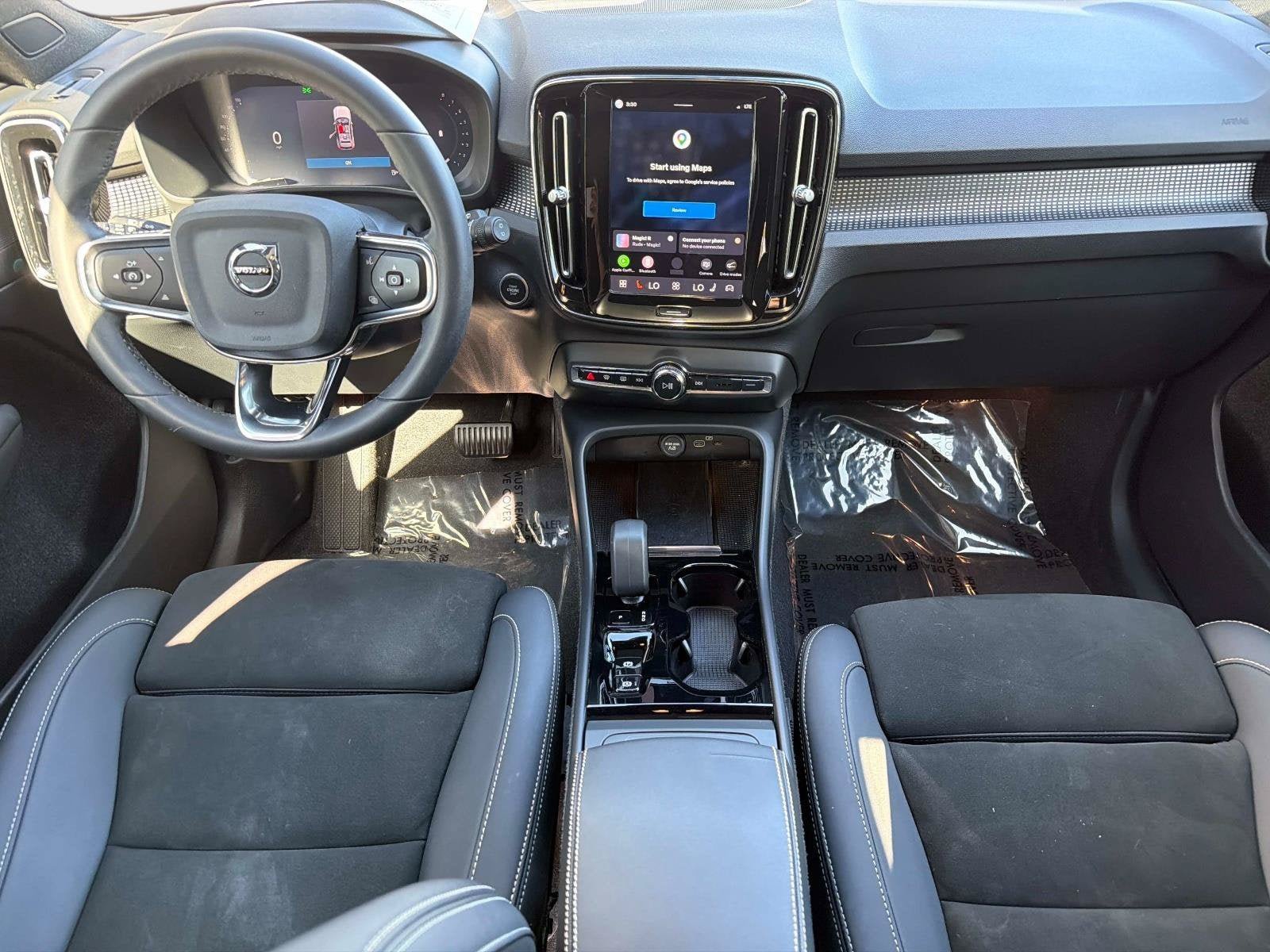 Used 2024 Volvo XC40 B5 Plus AWD/4WD image 16