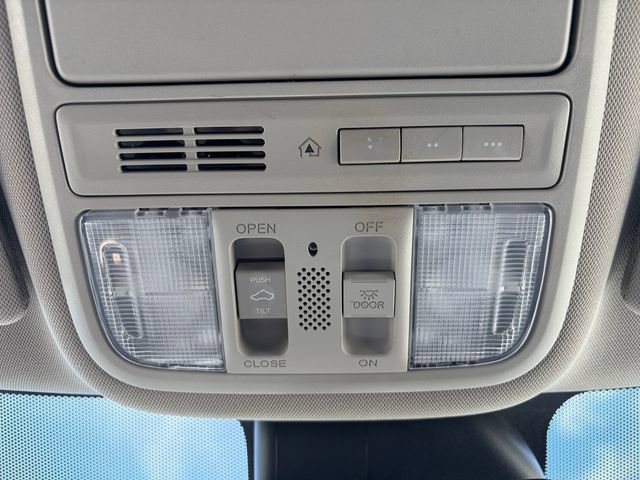 Used 2014 Honda Odyssey Touring image 29